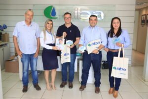 Fundesis apresenta projetos sociais a empresa Stoller