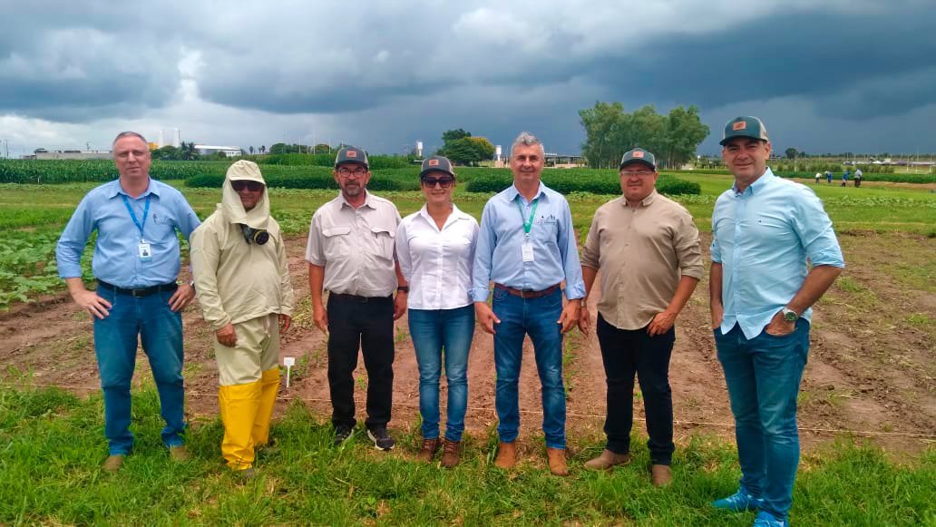 Aiba participa de encontro internacional com a diretoria da empresa Valmont  Indústries - AIBA - Associação de Agricultores e Irrigantes da Bahia