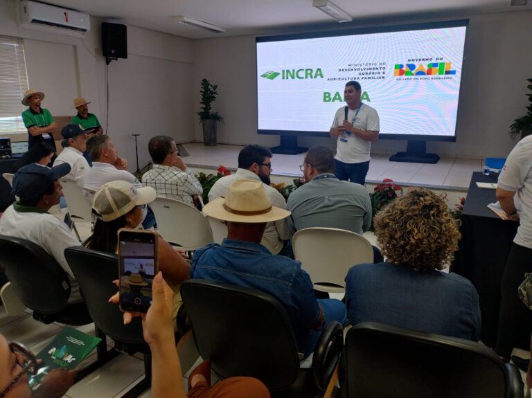 Segundo dia da Bahia Farm Show conecta exportação, pesquisa, juventude, regularização fundiária e energia renovável.
