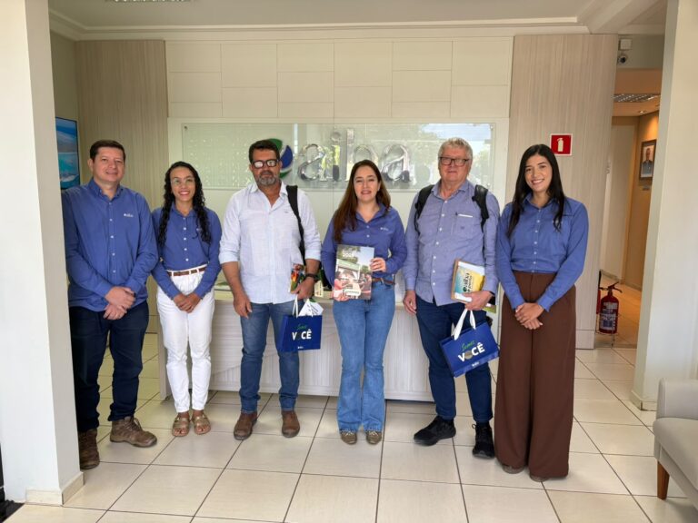 Equipes técnicas da Aiba recepcionam diretoria do grupo Floryl Agrícola