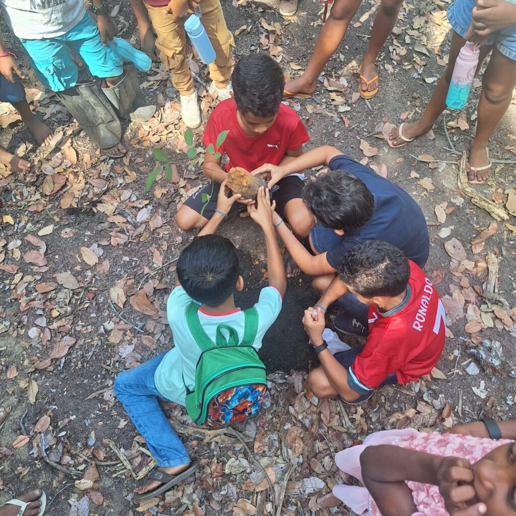 Aiba promove atividades de educação ambiental para estudantes de Brejolândia e Barra