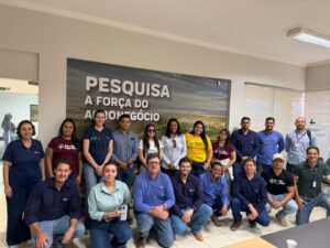 Equipe da Aiba participa de treinamento sobre monitoramento de esporos com Abapa, Fundação Bahia e Embrapa